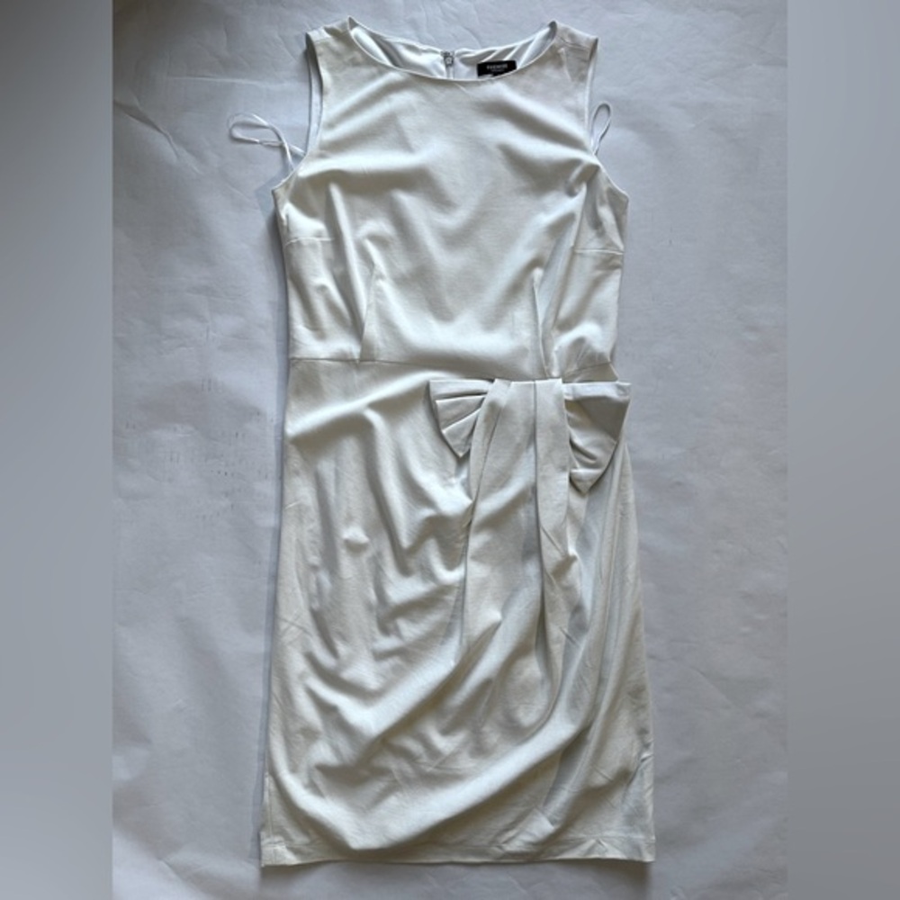 Premise Elegant Cream Dress with Bow Detail